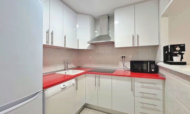 Herverkoop - Appartement / flat -
La Mata - La Mata - Town