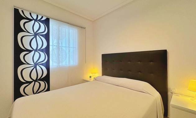 Herverkoop - Appartement / flat -
La Mata - La Mata - Town