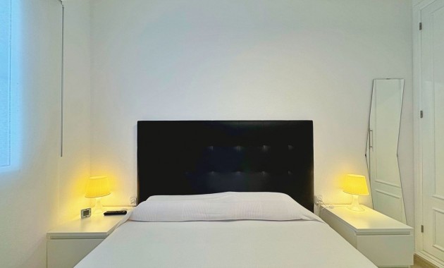 Herverkoop - Appartement / flat -
La Mata - La Mata - Town