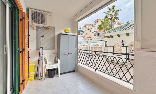 Herverkoop - Appartement / flat -
La Mata - La Mata - Town