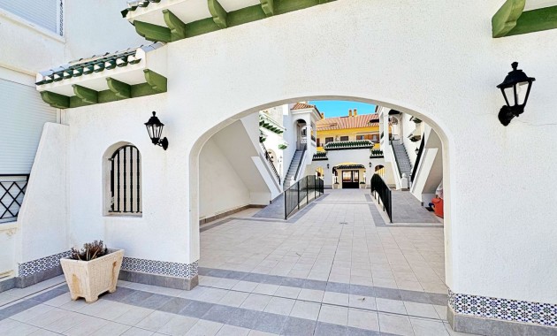 Herverkoop - Appartement / flat -
La Mata - La Mata - Town