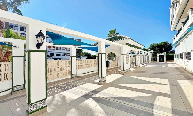 Herverkoop - Appartement / flat -
La Mata - La Mata - Town