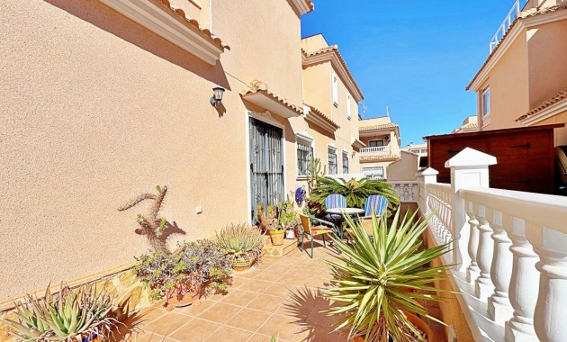 Herverkoop - Quad Villa -
Orihuela Costa - Villamartin