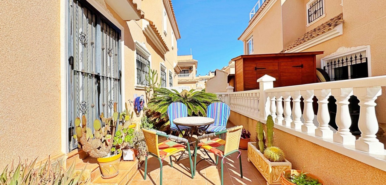 Herverkoop - Quad Villa -
Orihuela Costa - Villamartin