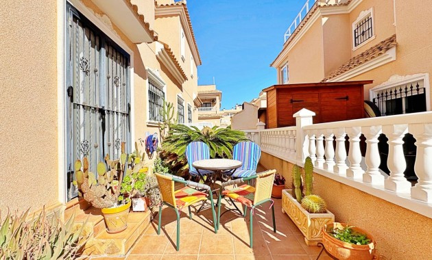 Herverkoop - Quad Villa -
Orihuela Costa - Villamartin