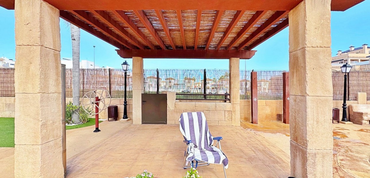 Herverkoop - Quad Villa -
Orihuela Costa - Villamartin