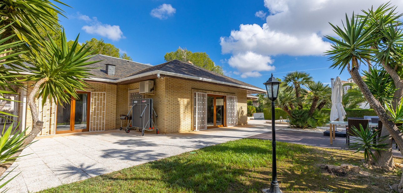 Herverkoop - Detached Villa -
Orihuela Costa - Las Filipinas