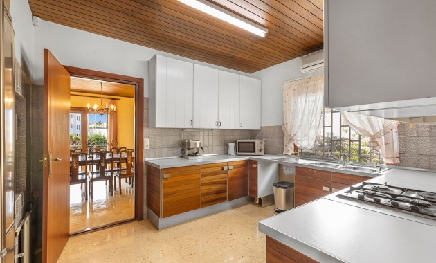 Herverkoop - Detached Villa -
Orihuela Costa - Las Filipinas