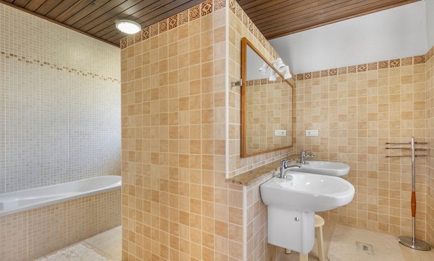 Herverkoop - Detached Villa -
Orihuela Costa - Las Filipinas