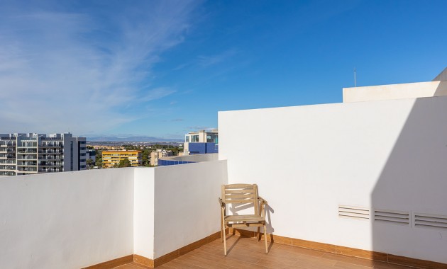 Herverkoop - Appartement / flat -
Orihuela Costa - Punta Prima