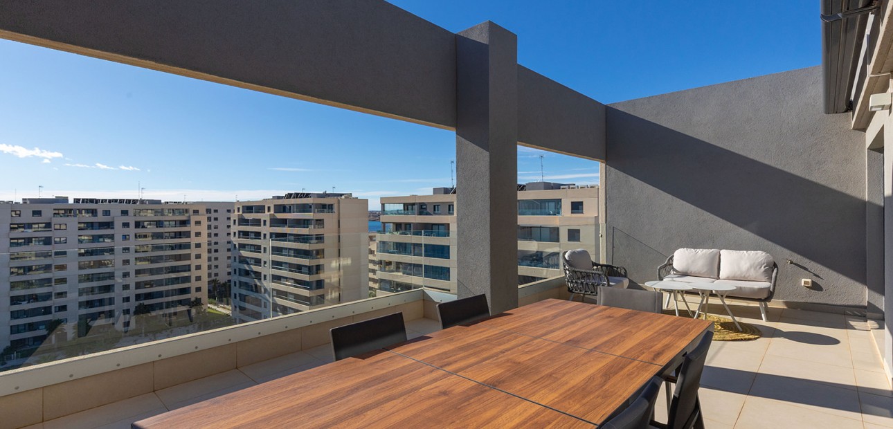 Herverkoop - Appartement / flat -
Orihuela Costa - Punta Prima