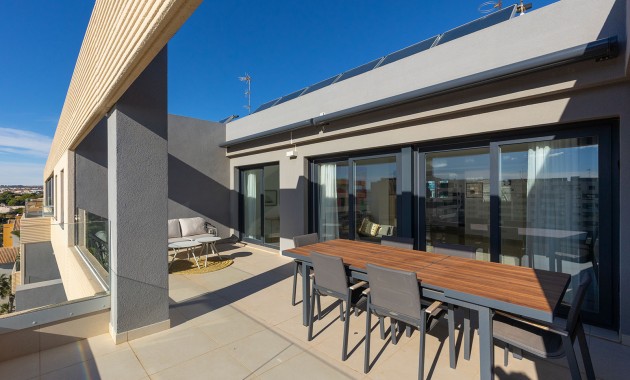 Herverkoop - Appartement / flat -
Orihuela Costa - Punta Prima