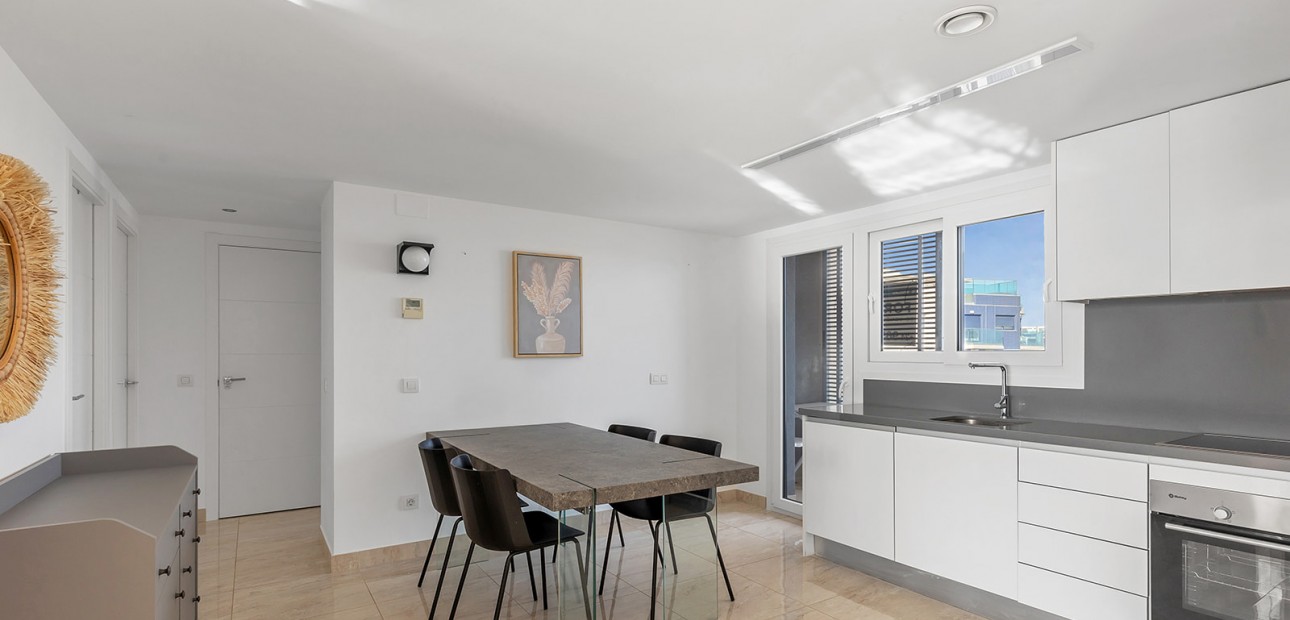 Herverkoop - Appartement / flat -
Orihuela Costa - Punta Prima