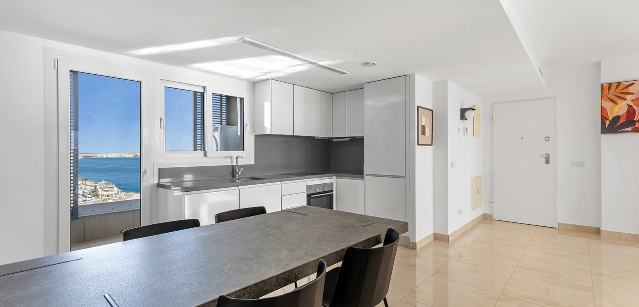 Herverkoop - Appartement / flat -
Orihuela Costa - Punta Prima