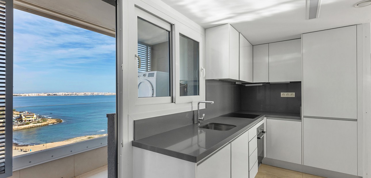 Herverkoop - Appartement / flat -
Orihuela Costa - Punta Prima