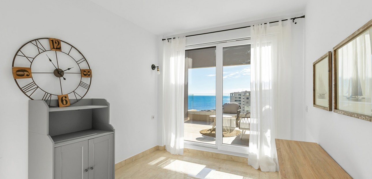 Herverkoop - Appartement / flat -
Orihuela Costa - Punta Prima