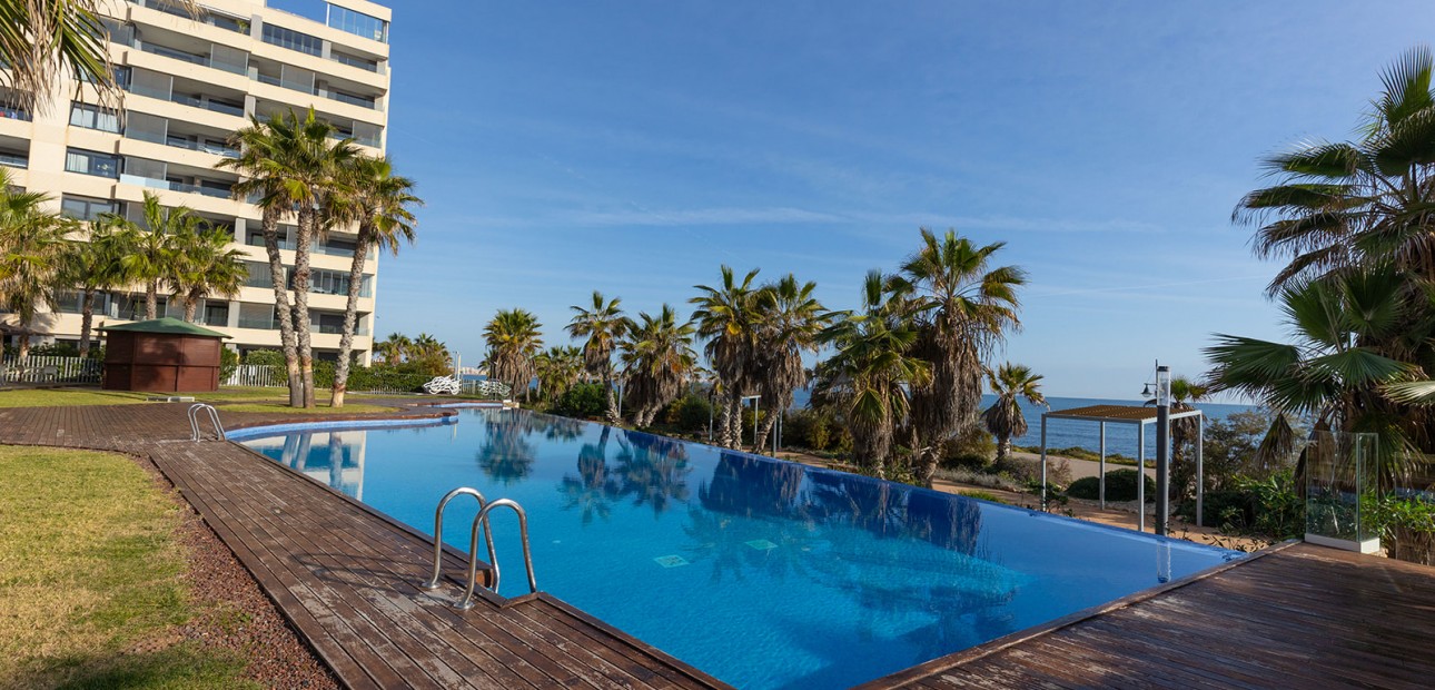 Herverkoop - Appartement / flat -
Orihuela Costa - Punta Prima