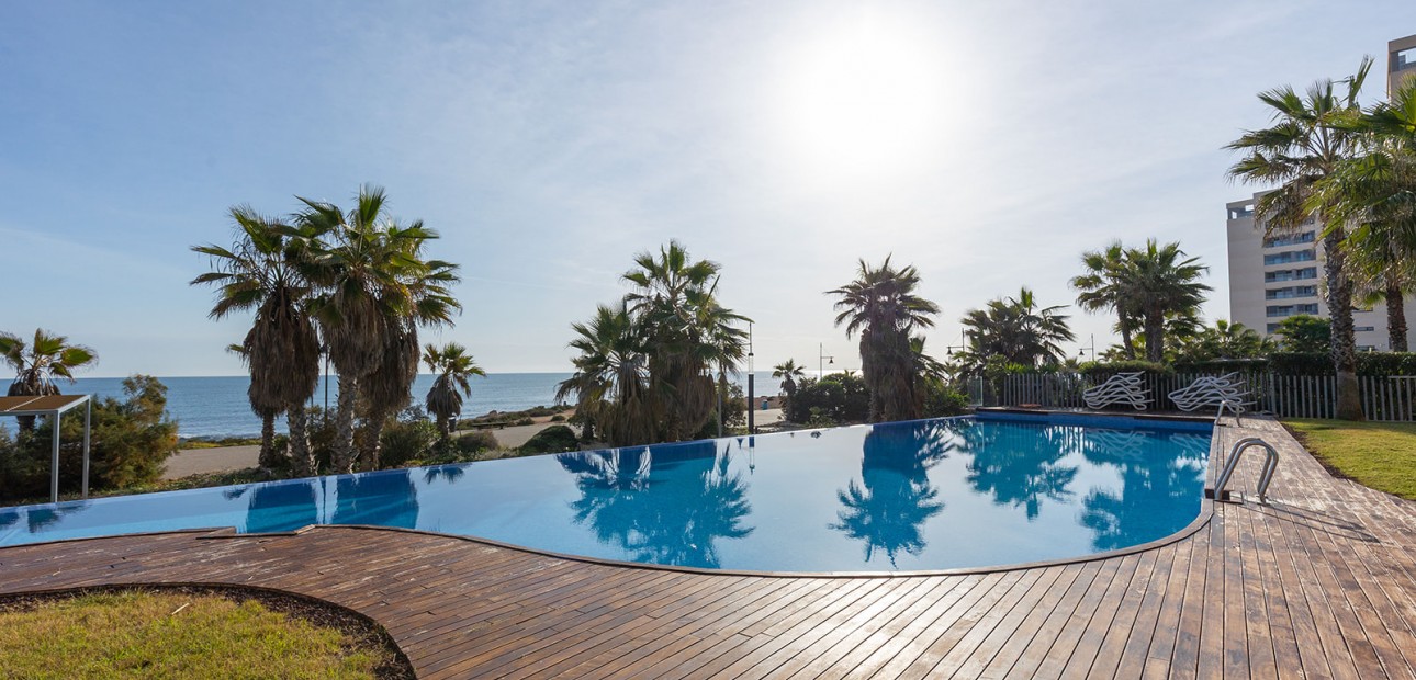 Herverkoop - Appartement / flat -
Orihuela Costa - Punta Prima