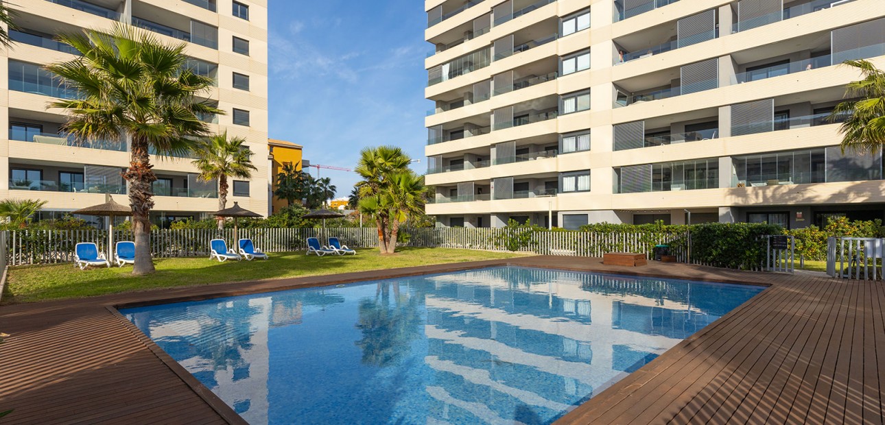 Herverkoop - Appartement / flat -
Orihuela Costa - Punta Prima