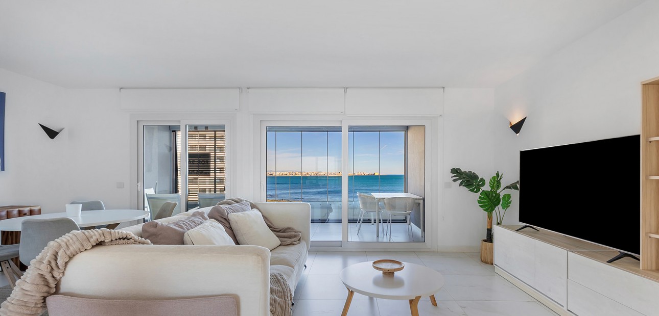 Herverkoop - Appartement / flat -
Orihuela Costa - Punta Prima