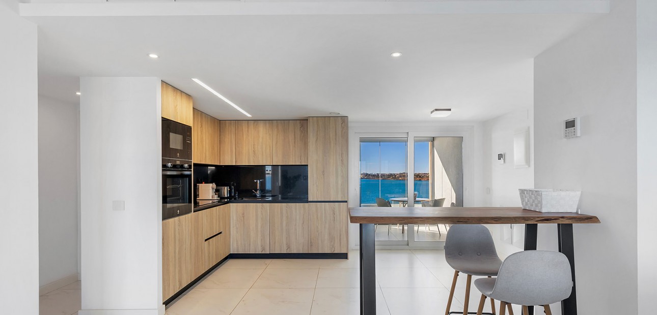 Herverkoop - Appartement / flat -
Orihuela Costa - Punta Prima