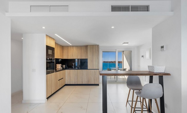 Herverkoop - Appartement / flat -
Orihuela Costa - Punta Prima