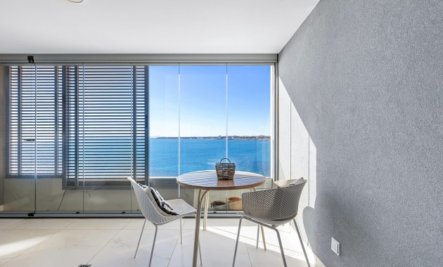 Herverkoop - Appartement / flat -
Orihuela Costa - Punta Prima