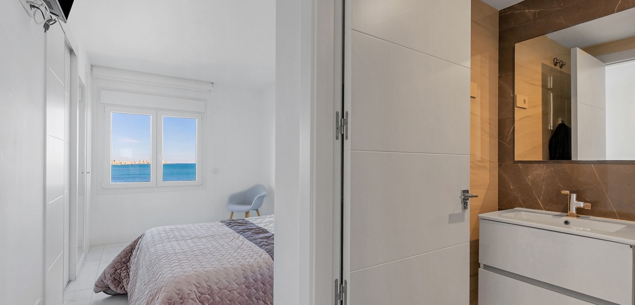 Herverkoop - Appartement / flat -
Orihuela Costa - Punta Prima