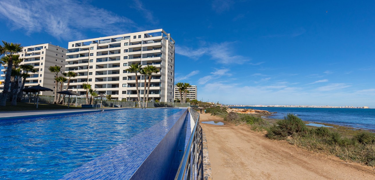 Herverkoop - Appartement / flat -
Orihuela Costa - Punta Prima