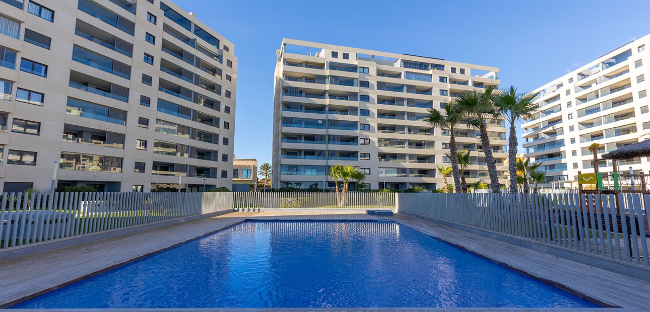 Herverkoop - Appartement / flat -
Orihuela Costa - Punta Prima