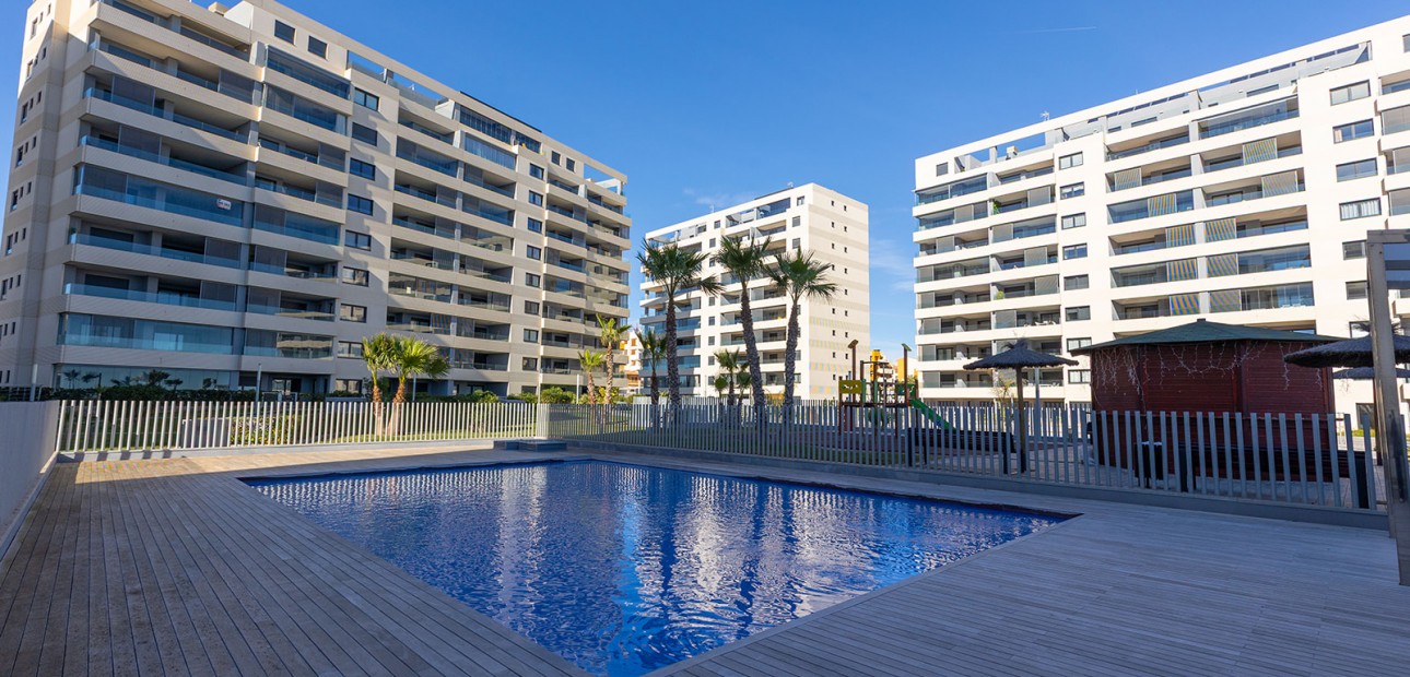 Herverkoop - Appartement / flat -
Orihuela Costa - Punta Prima