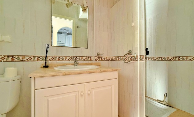 Herverkoop - Herenhuis -
Orihuela Costa - Lomas de Campoamor