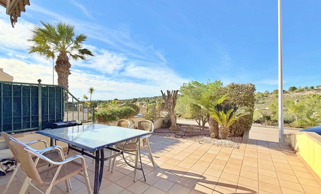 Herverkoop - Herenhuis -
Orihuela Costa - Lomas de Campoamor