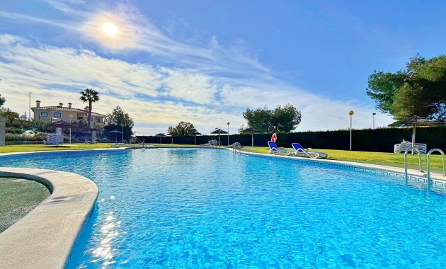 Herverkoop - Herenhuis -
Orihuela Costa - Lomas de Campoamor