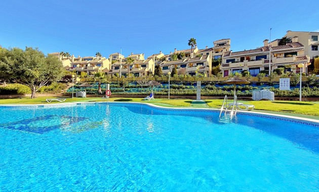 Herverkoop - Herenhuis -
Orihuela Costa - Lomas de Campoamor