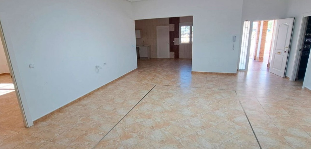 Herverkoop - Country Property -
Catral - Catral - Country