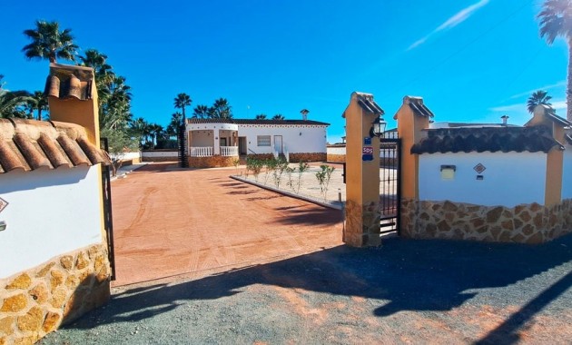 Herverkoop - Country Property -
Catral - Catral - Country