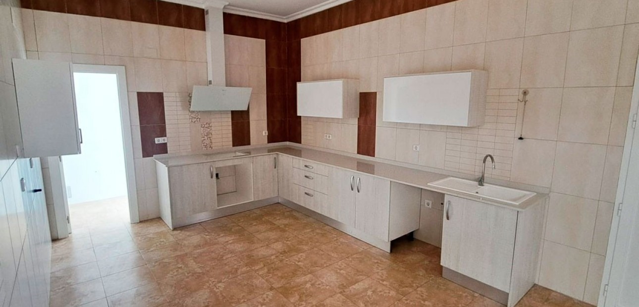 Herverkoop - Country Property -
Catral - Catral - Country