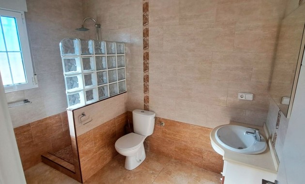 Herverkoop - Country Property -
Catral - Catral - Country