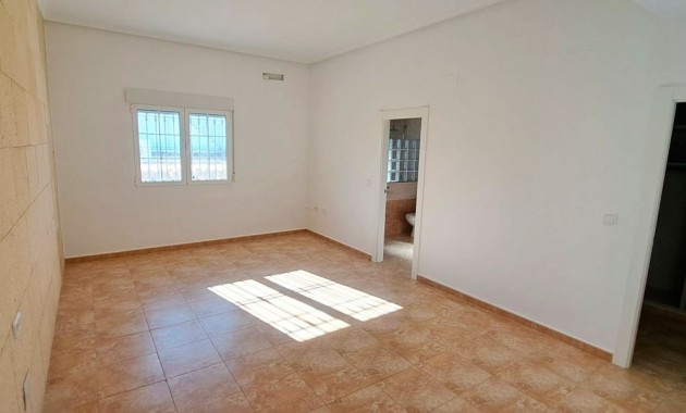 Herverkoop - Country Property -
Catral - Catral - Country