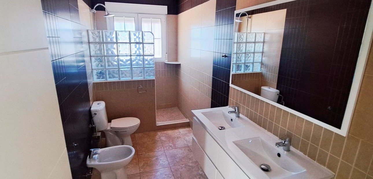 Herverkoop - Country Property -
Catral - Catral - Country