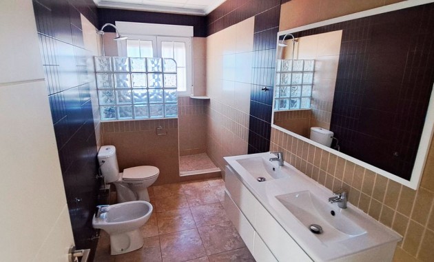 Herverkoop - Country Property -
Catral - Catral - Country