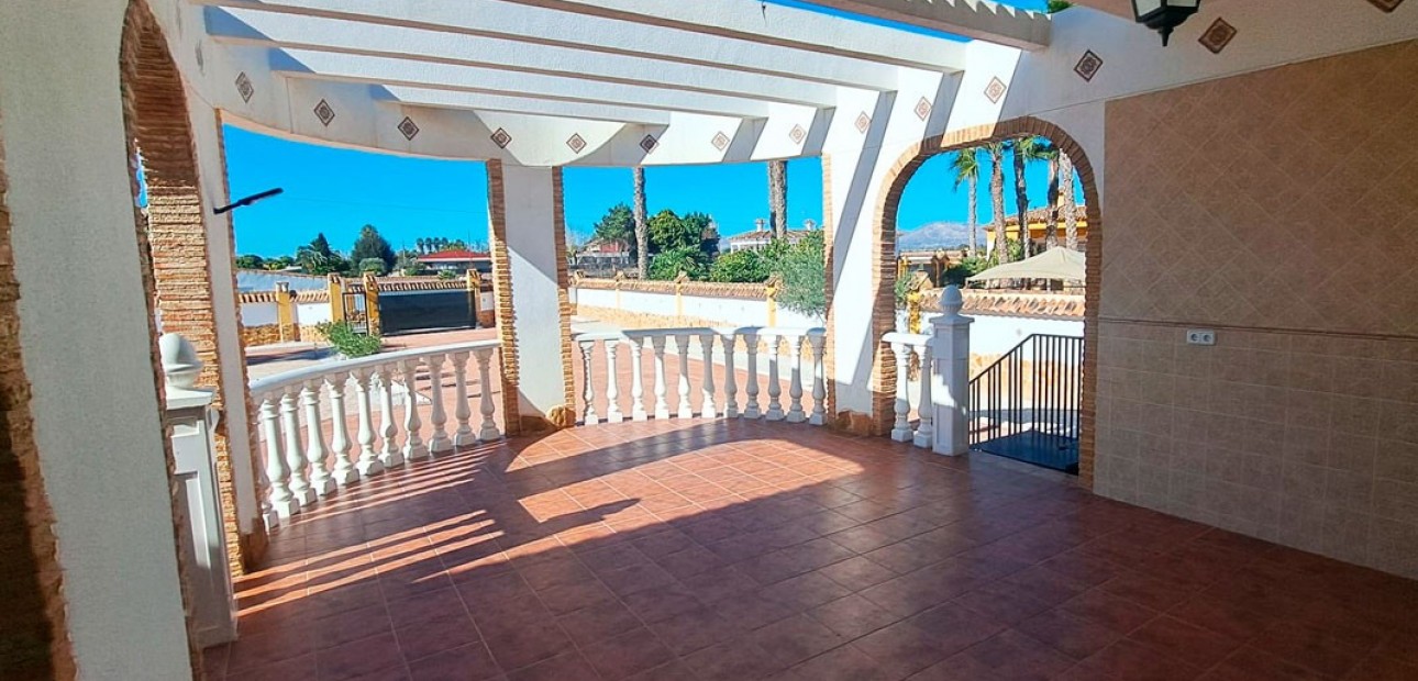 Herverkoop - Country Property -
Catral - Catral - Country