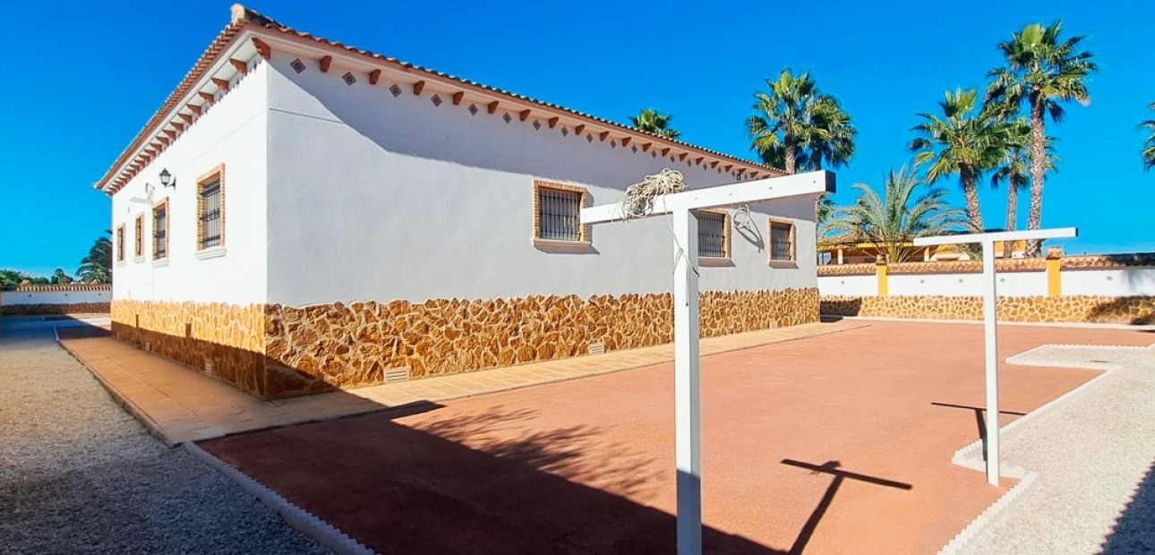 Herverkoop - Country Property -
Catral - Catral - Country