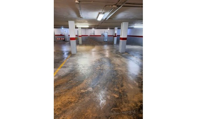 Herverkoop - Garage -
Torrevieja - Centro