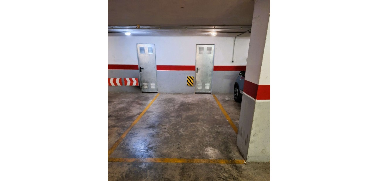 Herverkoop - Garage -
Torrevieja - Centro