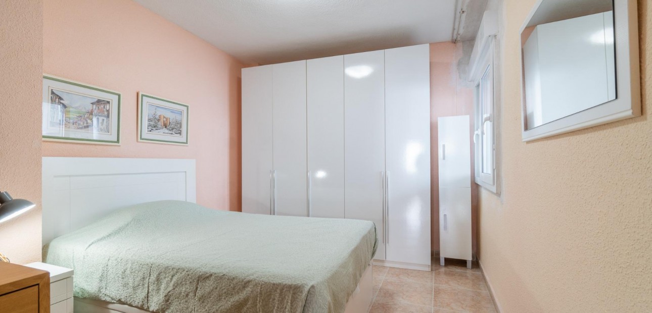 Herverkoop - Penthouse -
Torrevieja - Playa del cura