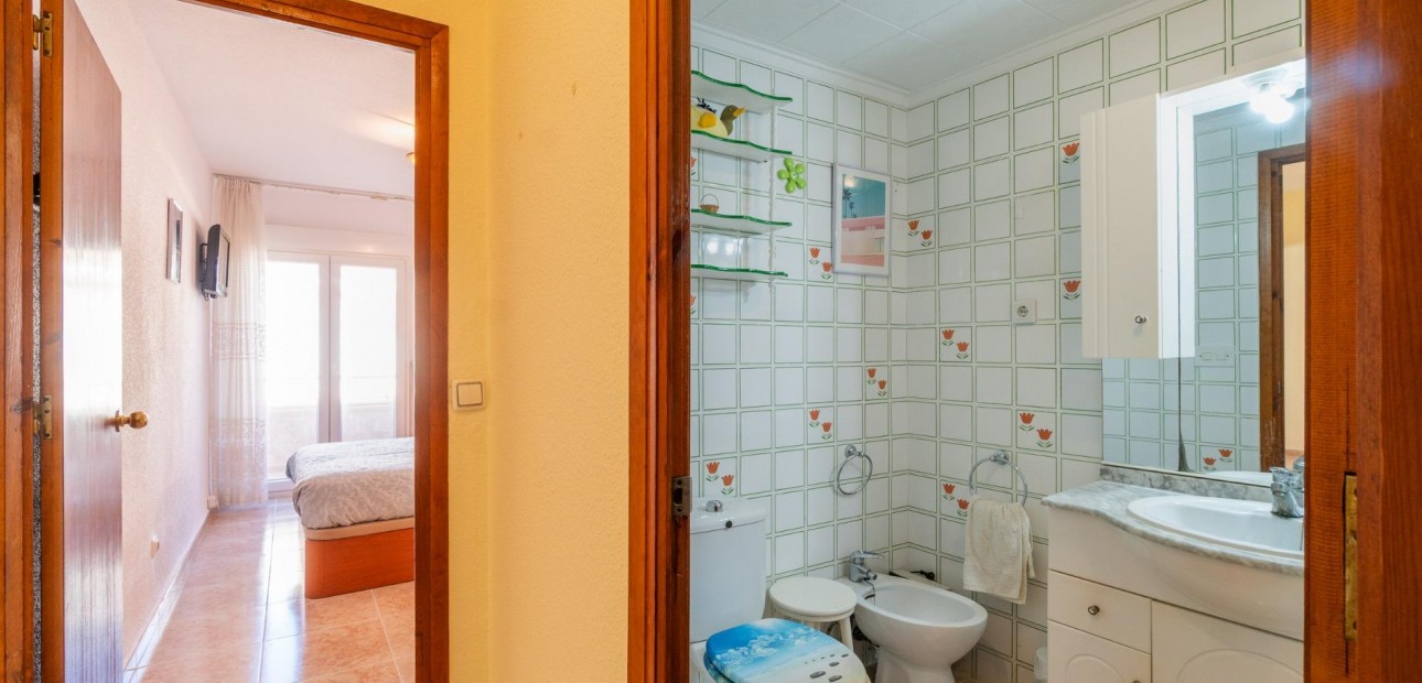 Herverkoop - Penthouse -
Torrevieja - Playa del cura