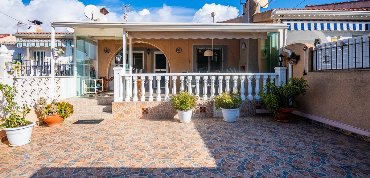 Herverkoop - House -
Torrevieja - Calas Blancas