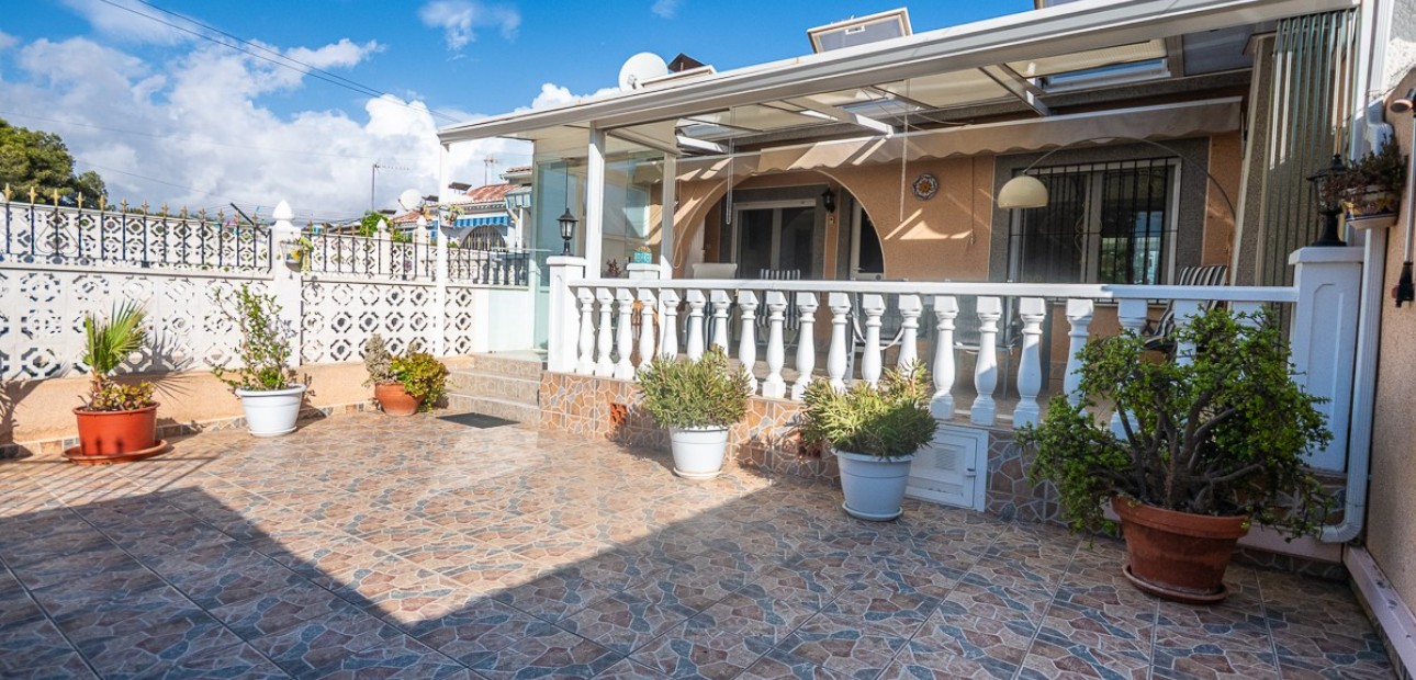 Herverkoop - House -
Torrevieja - Calas Blancas